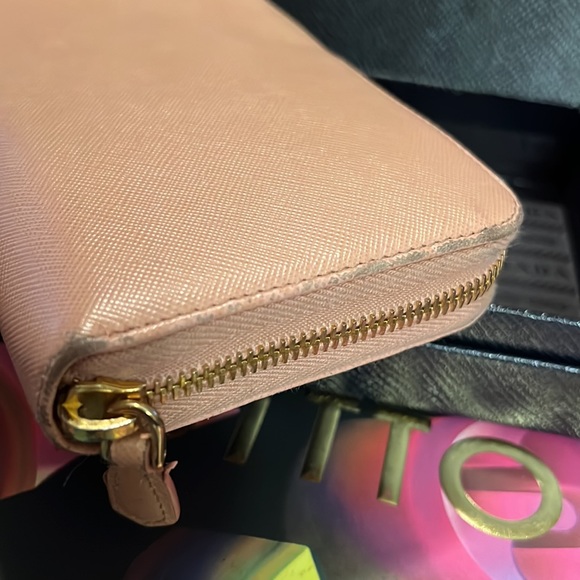 Authentic Prada long zip around bow wallet - Picture 12 of 15